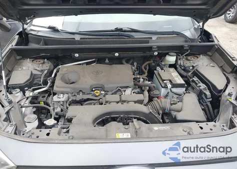 2019 Toyota Rav4 Xle z USA, uszkodzony, nr VIN JTMP1RFV5KD515638